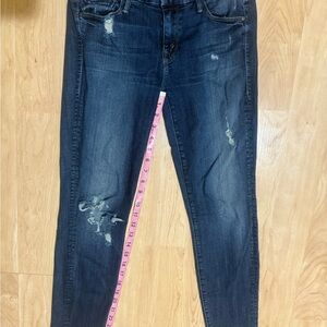 MOTHER the Looker Ankle Fray jean in Alley Cat distressed knee 26